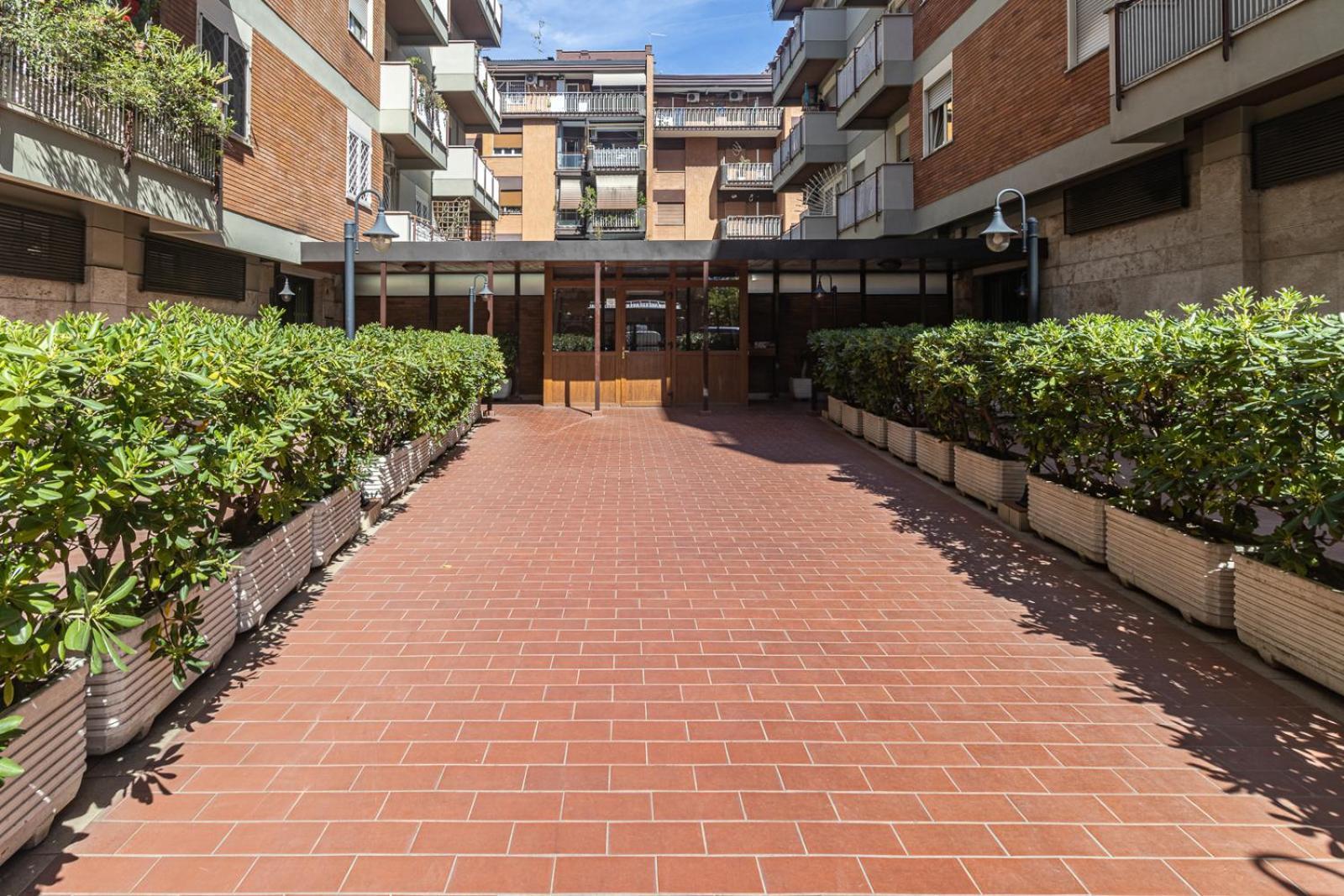 Facchinetti's Flat Rom